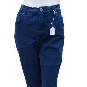 589313....Gloria Vanderbilt Crop Jeans Size 10 Missy, W28" 16"Inseam 11"Rise